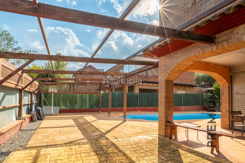 Foto 7c7e2379-4fcf-4f9c-abd0-e0d520129b8e. Maison avec chauffage parking piscine dans Begues