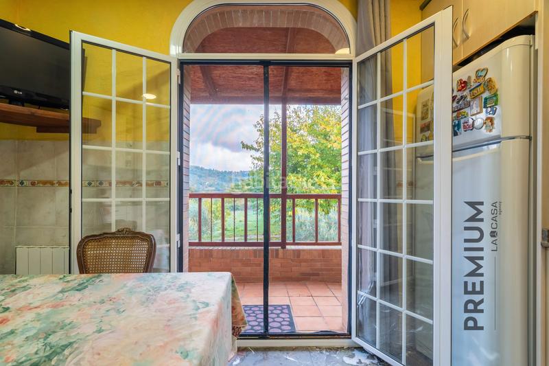 Foto ad2d216c-6f0e-4d11-93dc-ac778ca8f4e5. Maison avec chauffage parking piscine dans Begues