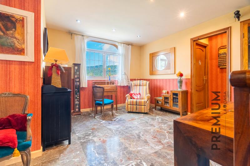 Foto b9125d02-0b7a-4bd2-ae61-0202492675be. Maison avec chauffage parking piscine dans Begues