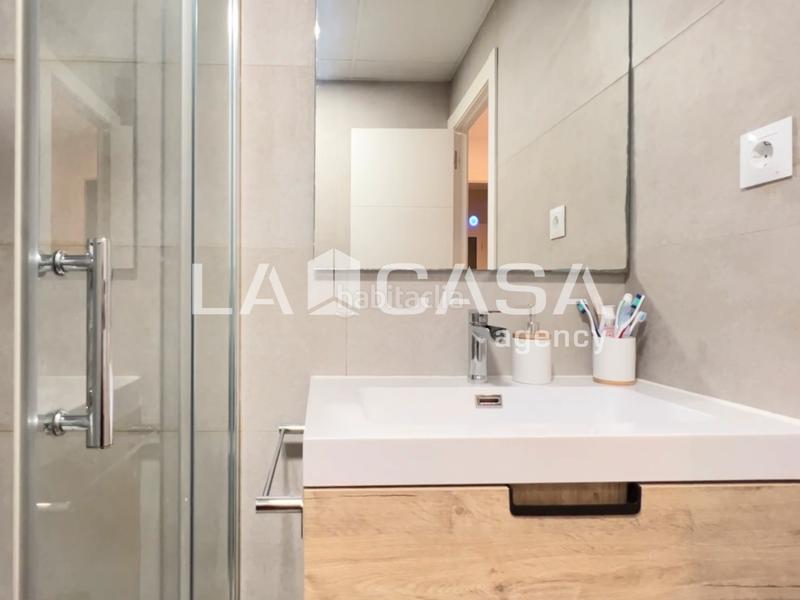 Foto d9fe6a48-9320-469d-8894-a878edecee56. Piso oportunidad bajo con terrazala casa agency presenta en Barcelona