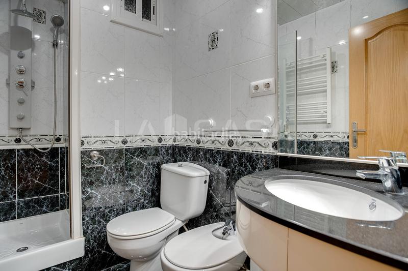 Foto 5524ebac-75a3-478f-ba33-ed0a687ce2bc. Flat in La Verneda - La Pau Barcelona