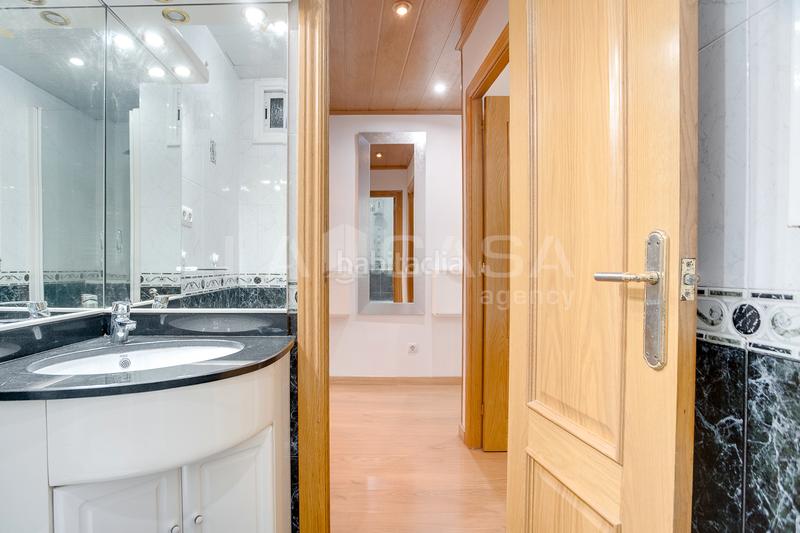 Foto 5fb59f6a-f67f-49fa-a214-366a207a136e. Flat in La Verneda - La Pau Barcelona