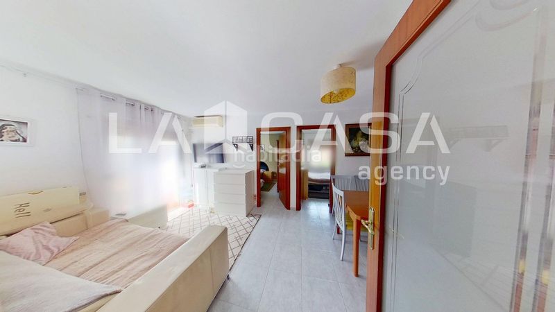 Foto a4218d83-8fce-47d0-985c-dbd0cd518c90. Pis a La Verneda - La Pau Barcelona