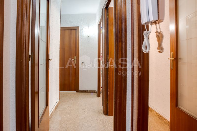 Foto dd38b4c8-ca54-4b4b-acea-9dcbff37d1bd. Pis a Provençals del Poblenou Barcelona