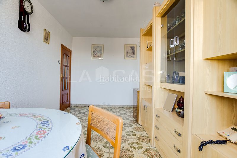 Foto d31dfaaf-7b6a-44cc-b66d-6984175032ce. Pis a Sant Ildefons Cornellà de Llobregat