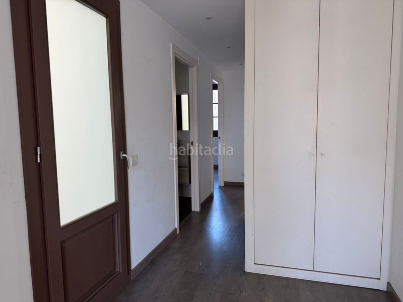 Foto a43a3bb9-da55-4d3c-b1e6-8c2a4c4755d0. Pis a Sant Antoni Barcelona