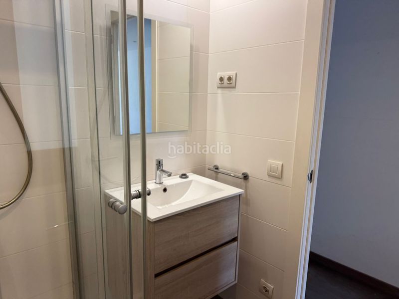 Foto a657f886-9835-416f-b09d-2e4e9b813f05. Pis a Sant Antoni Barcelona