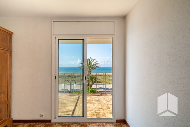 Foto d2a692e2-f620-4e88-b08c-abfabed803d5. Pis amb aparcament piscina a Baixador Castelldefels
