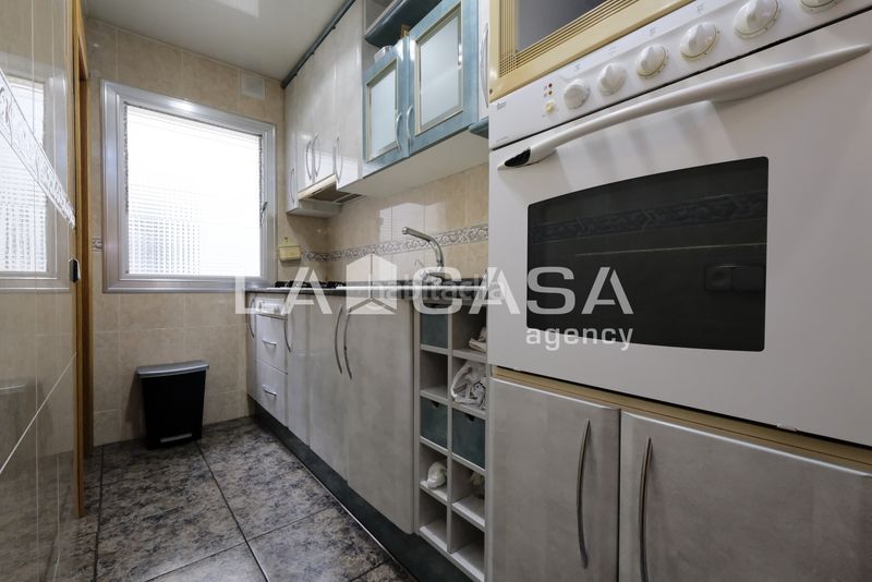 Foto a8b84989-3cd9-4dd1-955d-006dd29d98c4. Pis a Porta Barcelona