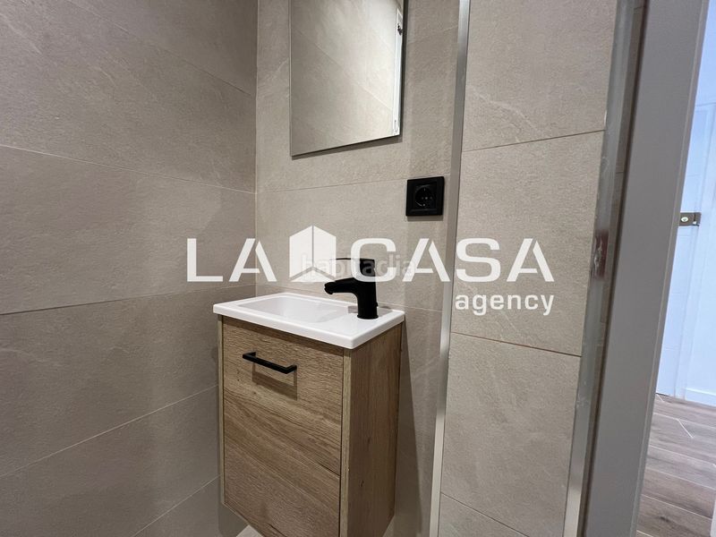 Foto 37d5b6a9-f8ed-441a-8c25-873c4a8744e6. Pis a Porta Barcelona