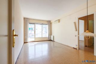 Piso en La Bordeta. Piso de 3 habitaciones con balcón en la bordeta