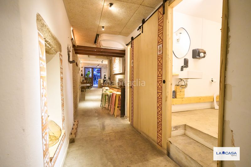 Foto 421408f8-171a-4249-a87e-93a2eb803f60. Local comercial a St. Pere - Sta. Caterina - El Born Barcelona
