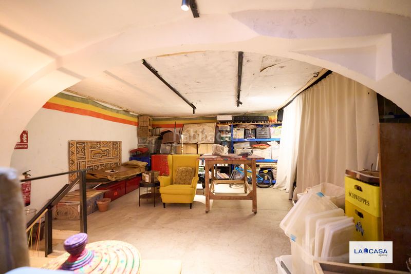 Foto 888301bb-8011-4407-803a-2b185dfbe341. Local comercial a St. Pere - Sta. Caterina - El Born Barcelona