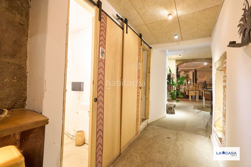 Foto be072bfa-da70-4960-a864-4aa8459c1c9f. Local comercial a St. Pere - Sta. Caterina - El Born Barcelona