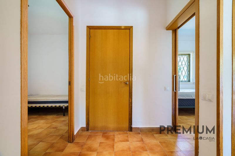 Foto b75d9030-9199-49ba-8dea-022e7a98cda2. Casa amb aparcament a Granvía-Mar Castelldefels