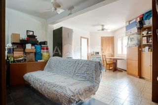Pis a Pubilla Cases. Fantástico piso exterior de 75 m2 con ascensor