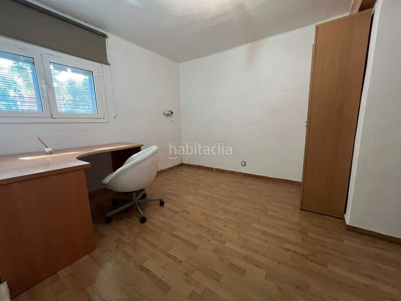Foto 530439db-67d8-430e-b676-26135e5ad34e. Local comercial a La Guineueta Barcelona