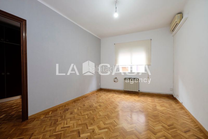 Foto 0a2ea58f-274a-4394-89d0-da5cd050c6d5. Pis a Turó de la Peira Barcelona