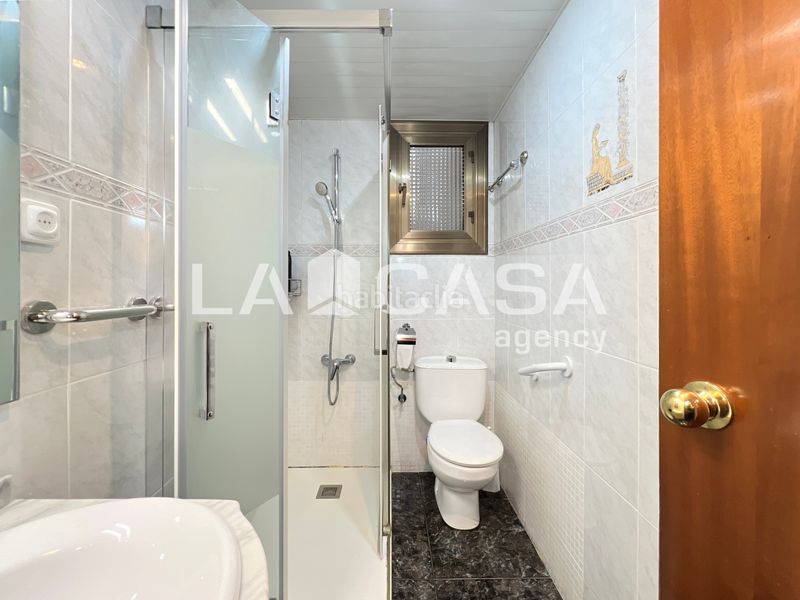 Foto e4f3a860-b133-4419-9662-a0c1189ed3dd. Pis amb calefacció a Llefià Badalona