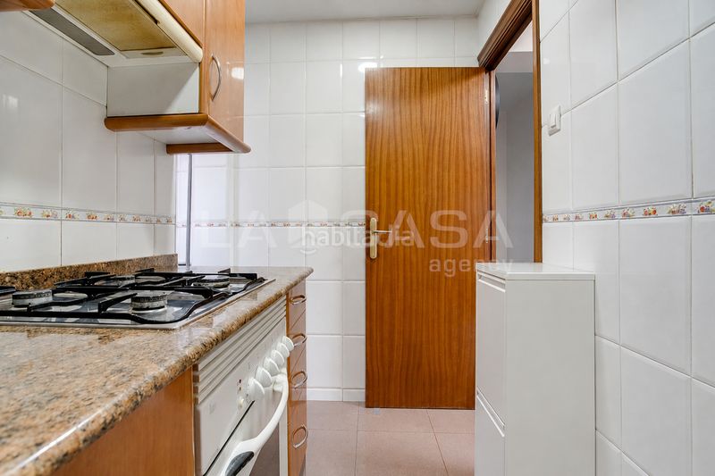 Foto 2ea3dd80-5934-4240-8151-a233ad57a940. Pis amb calefacció a Sant Ildefons Cornellà de Llobregat