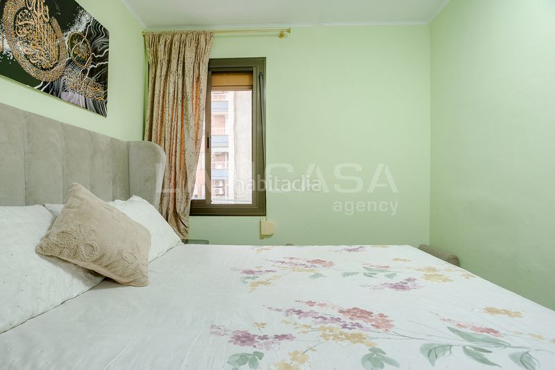 Foto f0ee930b-c9e7-4b6a-a838-e4a2674783f5. Pis amb calefacció a Sant Ildefons Cornellà de Llobregat