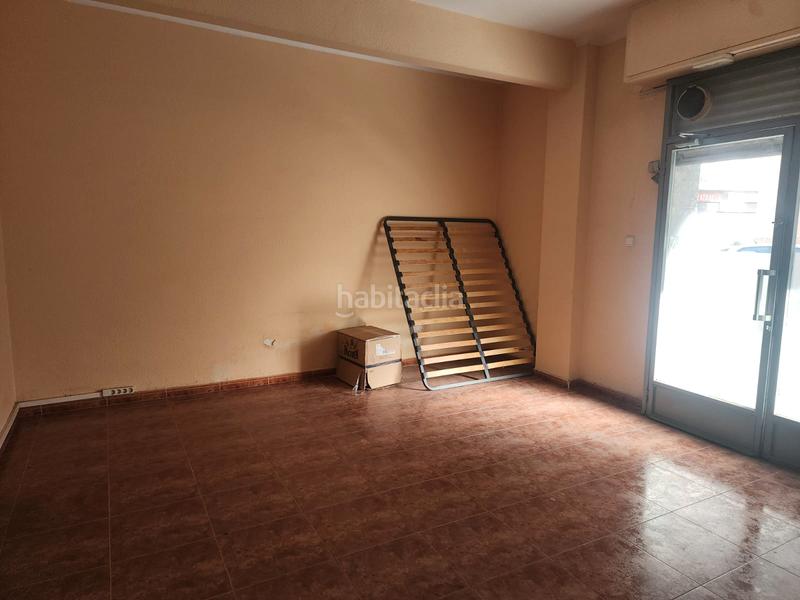 Foto 790e831f-5e49-4cb9-82a1-95f5d2fd1d47. Local comercial local a pie de calle muy liminoso en Sant Joan Despí