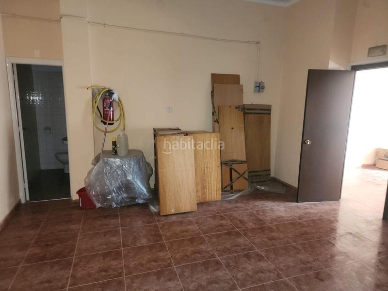 Foto a8902be2-c938-4a3f-9267-b9e72f54e3ab. Local comercial local a pie de calle muy liminoso en Sant Joan Despí