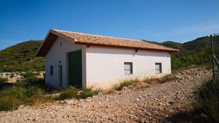 Bauernhof in Los Puertos. Nave agricola - vivienda en puertos de sta. bárbara - cartagena