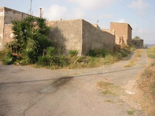 Masia a Perín. Casa de campo-pueblo para reforma integral