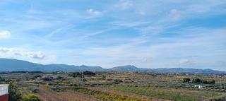 Pis a La Magdalena - Molinos Marfagones. Piso único independiente con local comercial/garaje