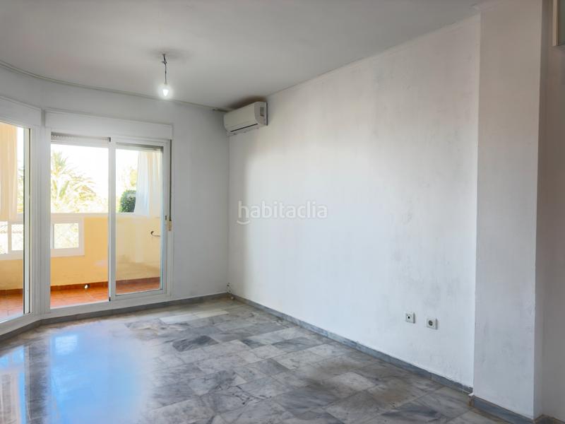 Foto 1d7d2a65-ea46-4332-a2bd-c5db0e75fc1a. Appartement dans calle castaño 75 dans Torreblanca del Sol Fuengirola