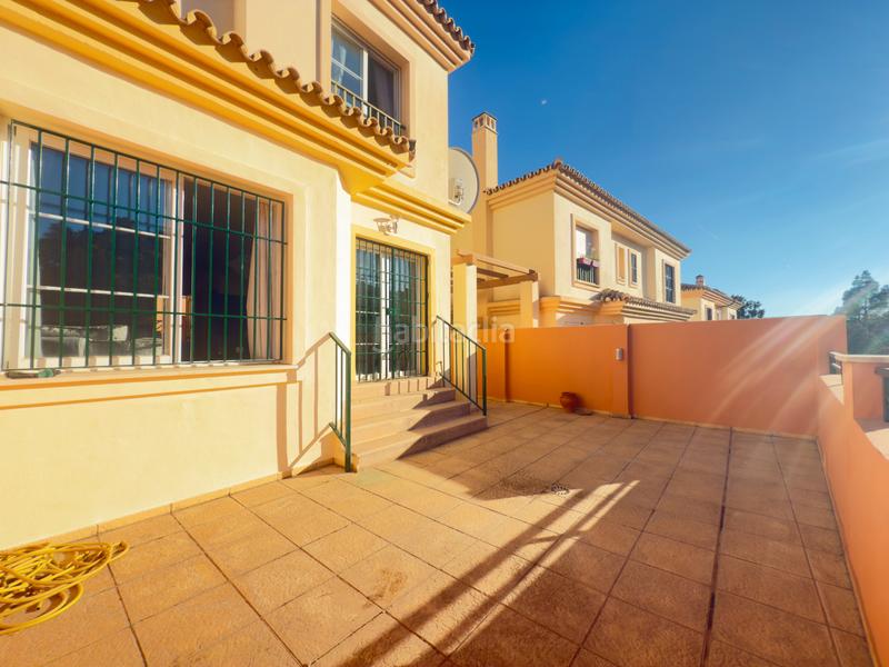 Foto 1b35a87c-88b3-42ef-acb4-0c4876b288ef. Maison jumelée avec parking dans Los Pacos Fuengirola