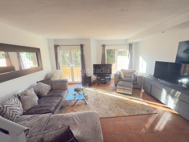 Foto f58ef554-0988-478e-988d-b26c3b38277e. Maison jumelée avec parking dans Los Pacos Fuengirola