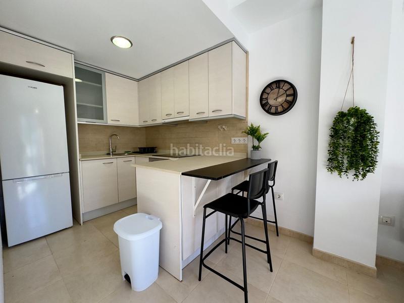 Foto 5f095fca-6293-4d43-80b2-67ec6aabd729. Estudio  con balcón calle cesar cataldo en Benicarló