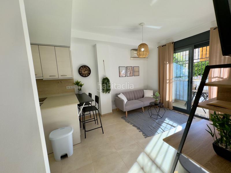 Foto b9ad9026-9010-46be-a7ad-eea2a75bc0a1. Estudio  con balcón calle cesar cataldo en Benicarló