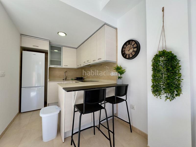 Foto d53c8c37-cdd1-4ec9-825a-179466fc3b85. Estudio  con balcón calle cesar cataldo en Benicarló