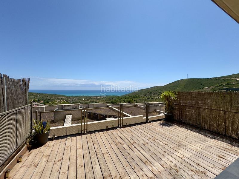 Foto 0f8f8ec8-5462-4d5a-a828-71f4d9917ebb. Dúplex casa adosada con vistas panorámicas al mar en exclusiva! en Peñíscola