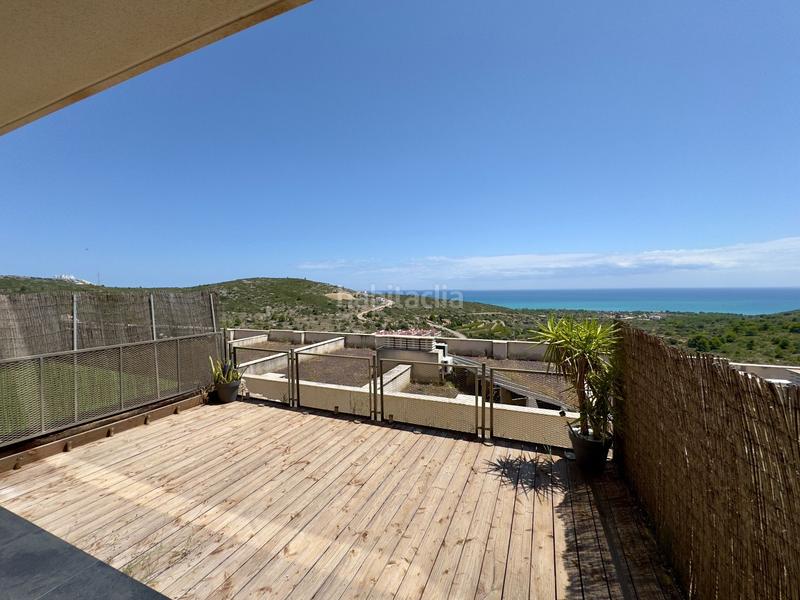 Foto bde2d1f5-ba69-4a4c-b967-2485391c4542. Dúplex casa adosada con vistas panorámicas al mar en exclusiva! en Peñíscola