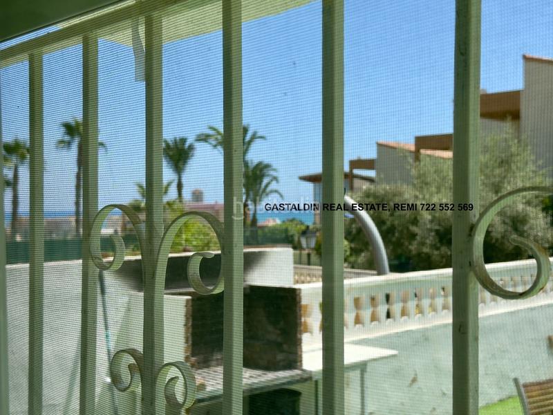 Foto f1ab6bba-5a98-4bdf-b4c8-49db74166f54. Apartamento  con terraza y vistas al mar en Peñíscola