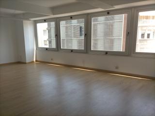 Location Bureau  Passeig de manresa. Oficina al centre de sabadell