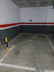 Aparcament cotxe  Carrer de lacy. Parking zona renfe centre