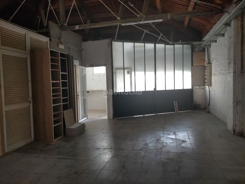 Foto bbe63c70-87a5-42c2-832c-aad3a6653cad. Location bâtiment à usage industriel dans Gràcia Sabadell