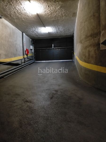 Foto fa56fe0a-8aa8-47ec-a08f-4df56b7c09c5. Lloguer aparcament cotxe a Eixample Sabadell