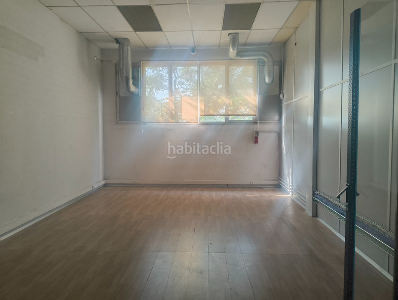 Foto 79b07d4f-b1ea-466e-a254-3de283678f92. Location bâtiment à usage industriel dans Gràcia Sabadell