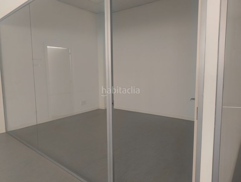 Foto b68af0d0-2b94-46f4-8fd0-7877bffdcbfe. Location bâtiment à usage industriel dans Gràcia Sabadell