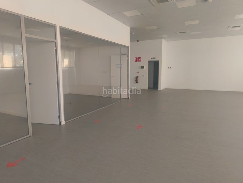 Foto bac72af2-54b0-4b30-a926-9272102f5c98. Location bâtiment à usage industriel dans Gràcia Sabadell