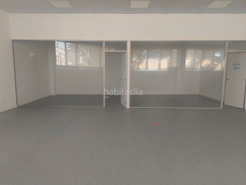 Foto d2060786-8566-4a61-80f9-b2d3f32469e4. Location bâtiment à usage industriel dans Gràcia Sabadell