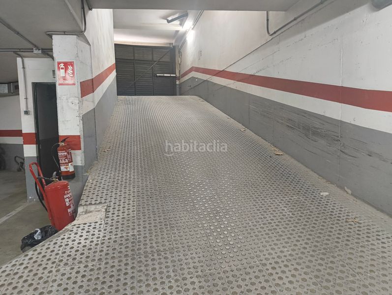Foto 50852082-783a-45b9-be8d-9f8a053a10bb. Lloguer aparcament cotxe a Centre Sabadell