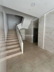 Flat  Del cardenal benlloch. Reforma a tu gusto y convierte esta oportunidad en tu hogar.