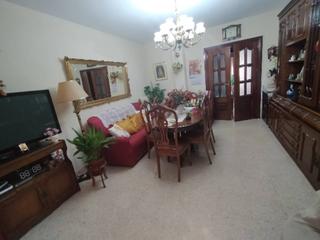 Pis a Cabra. Venta piso 4 dormitorios en el paseo
